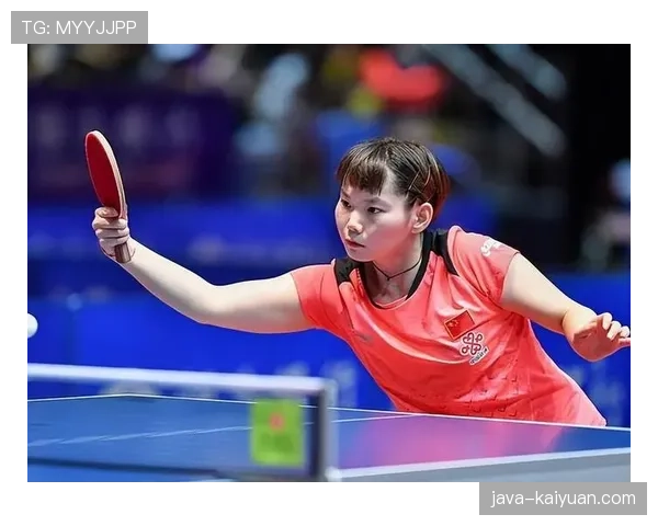 何卓佳赛场一本正经，逛街刷卡像开趴——我笑抽了